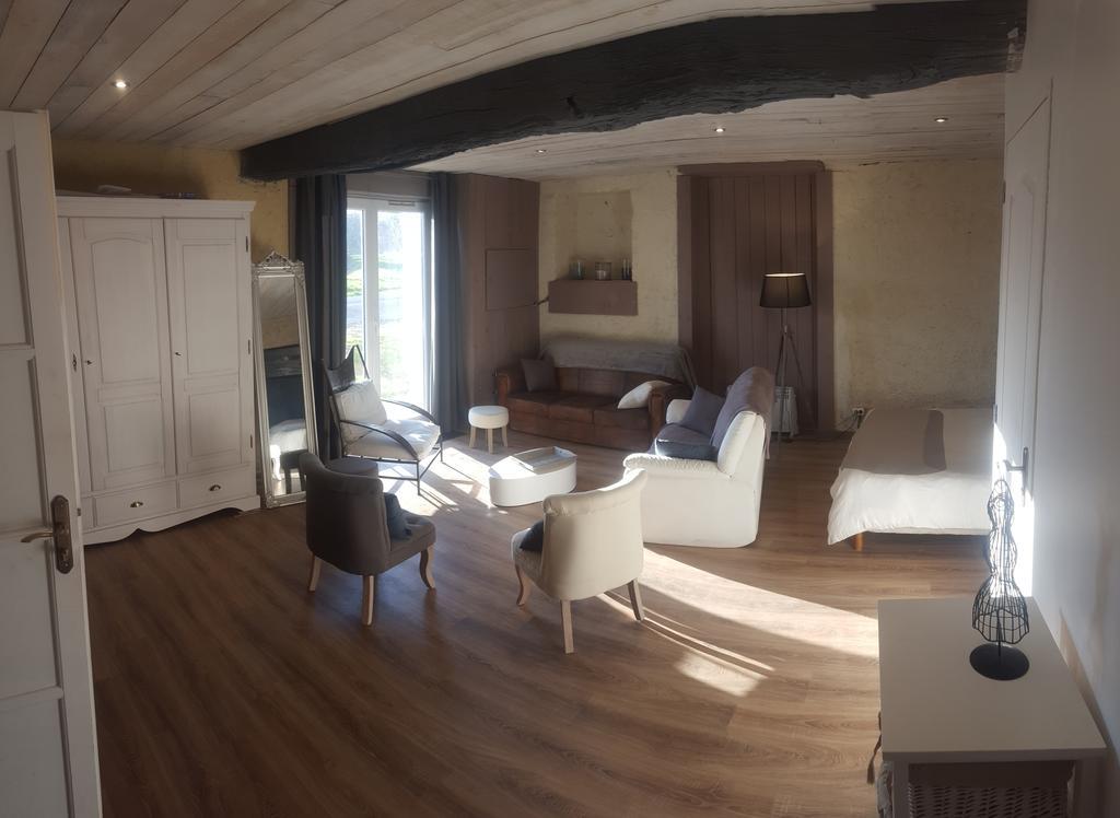Готель Domaine De L'Etanchet Saint-Hilaire-le-Vouhis Екстер'єр фото